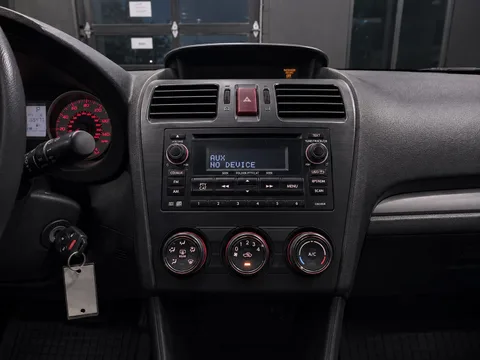 2014 Subaru Impreza 2.0i Premium — Interior