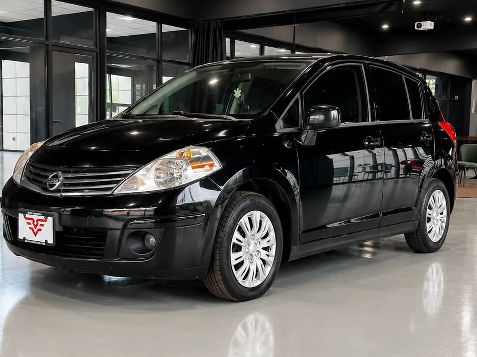 2012 Nissan Versa 1.8 S — Wheels · Photo 2