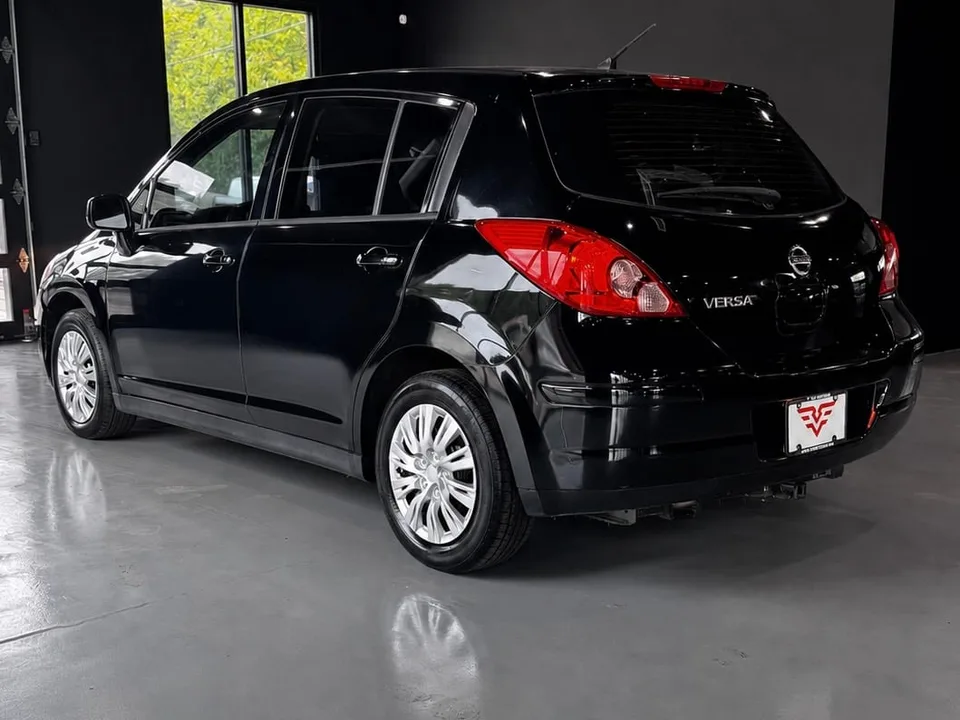 2012 Nissan Versa 1.8 S photo 4