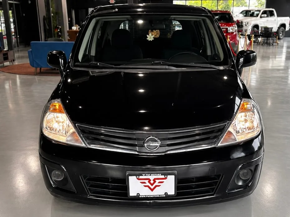 2012 Nissan Versa 1.8 S — Engine · Photo 5