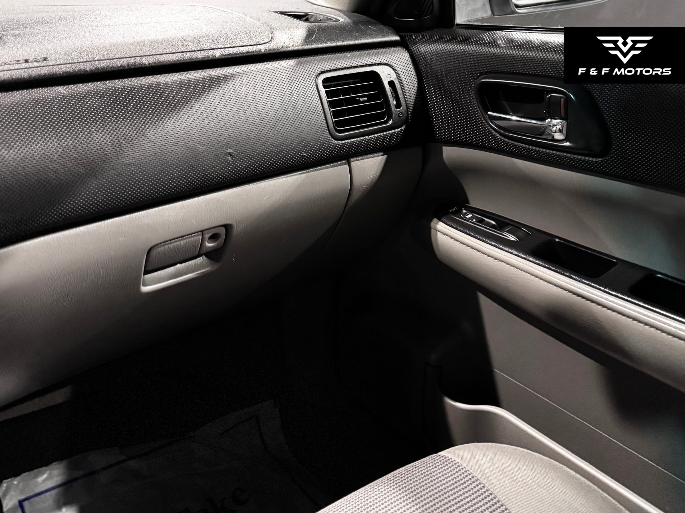 2008 Subaru Forester 2.5X — Interior