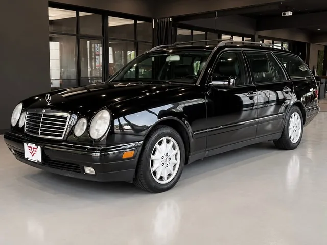 1998 Mercedes-Benz E 320, photo 2