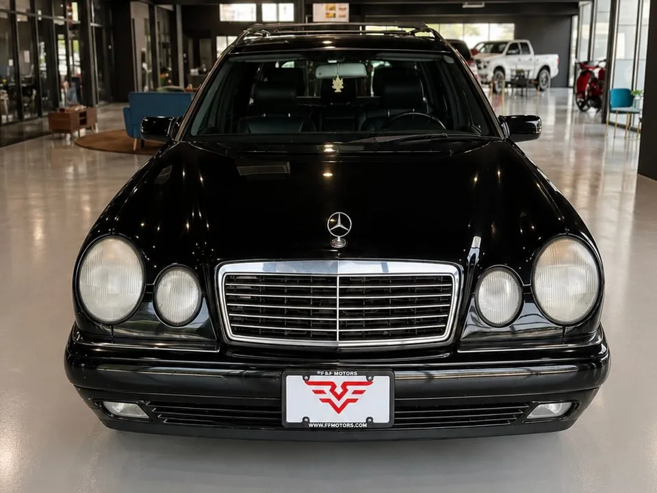 1998 Mercedes-Benz E 320 photo 5