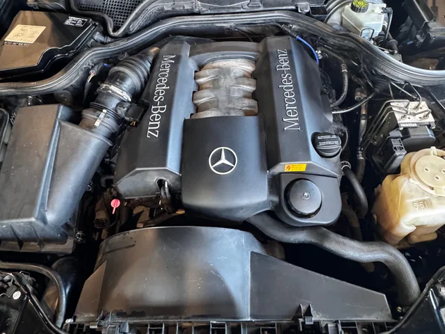 1998 Mercedes-Benz E 320 — Engine · Photo 14
