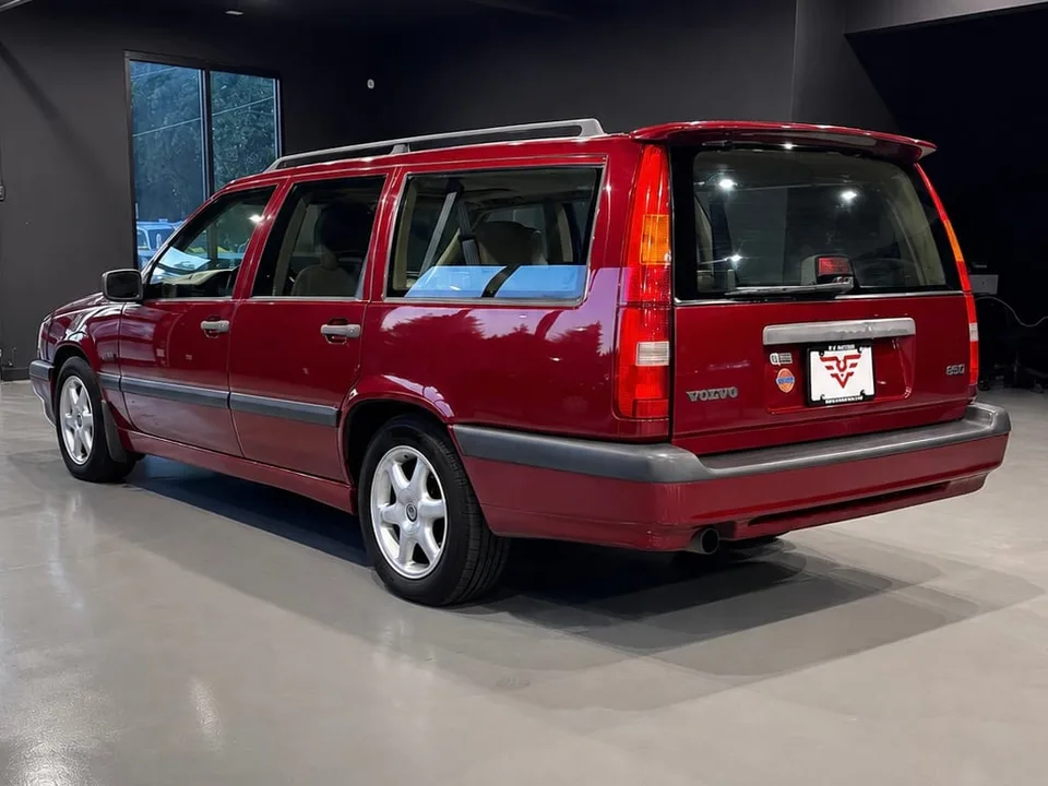 1997 Volvo 850 GT photo 4