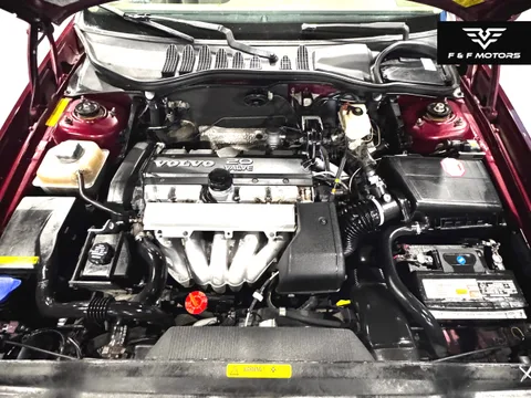 1997 Volvo 850 GT — Engine