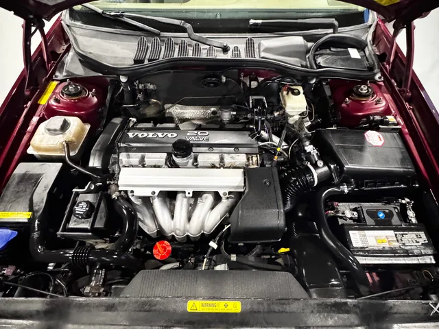 1997 Volvo 850 GT — Engine · Photo 13