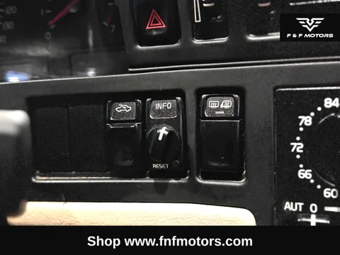 1997 Volvo 850 GT — Interior