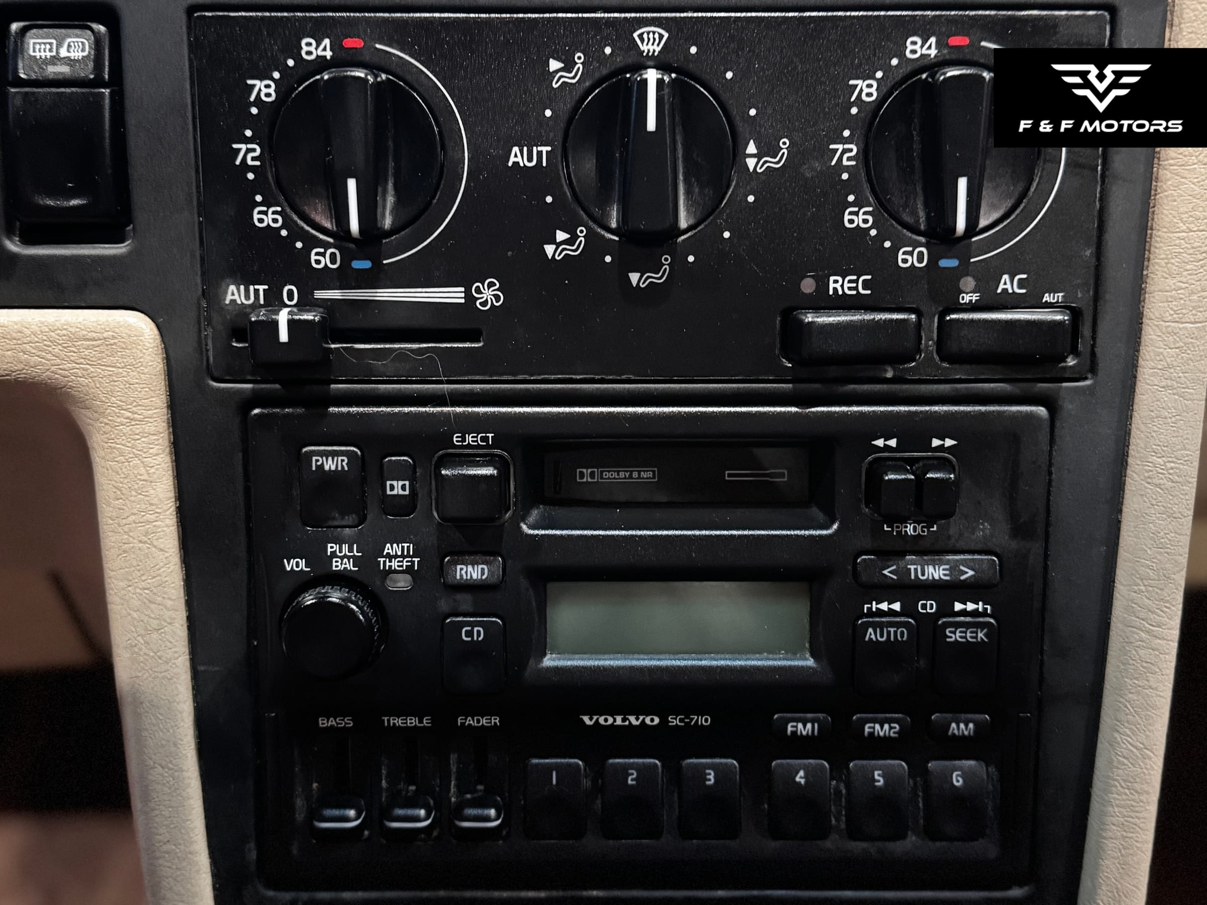 1997 Volvo 850 GT — Interior