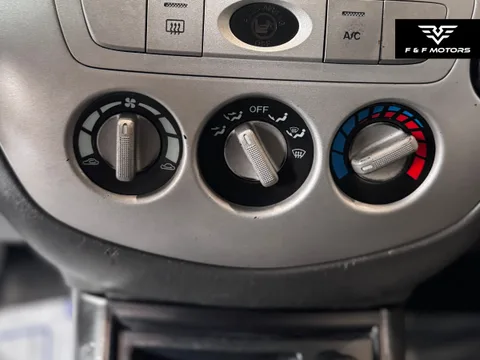 2005 Mazda Tribute I photo 19