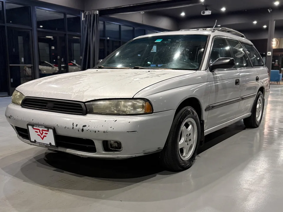 1996 Subaru Legacy photo 2