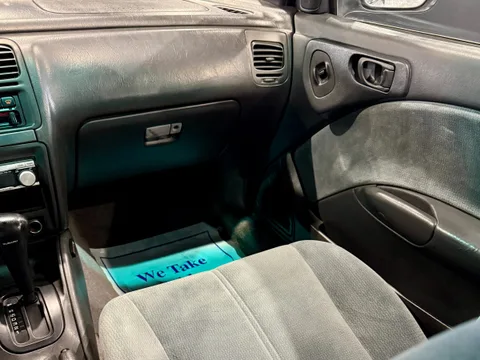 1996 Subaru Legacy L — Interior
