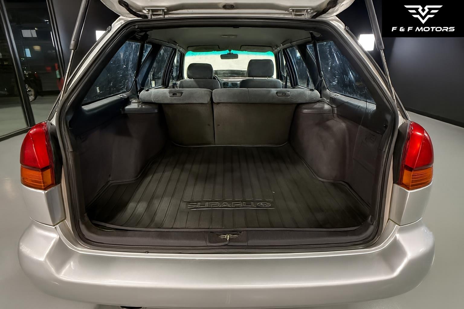1996 Subaru Legacy L photo 12