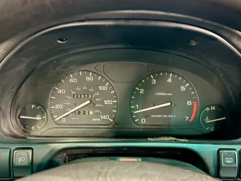 1996 Subaru Legacy L photo 8