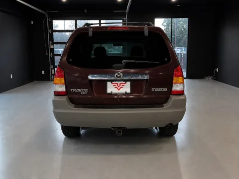2002 Mazda Tribute DX photo 4