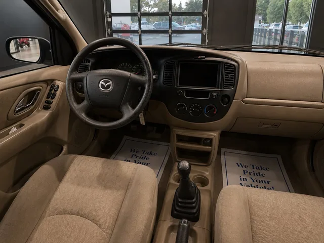 2002 Mazda Tribute DX — Interior · Photo 8