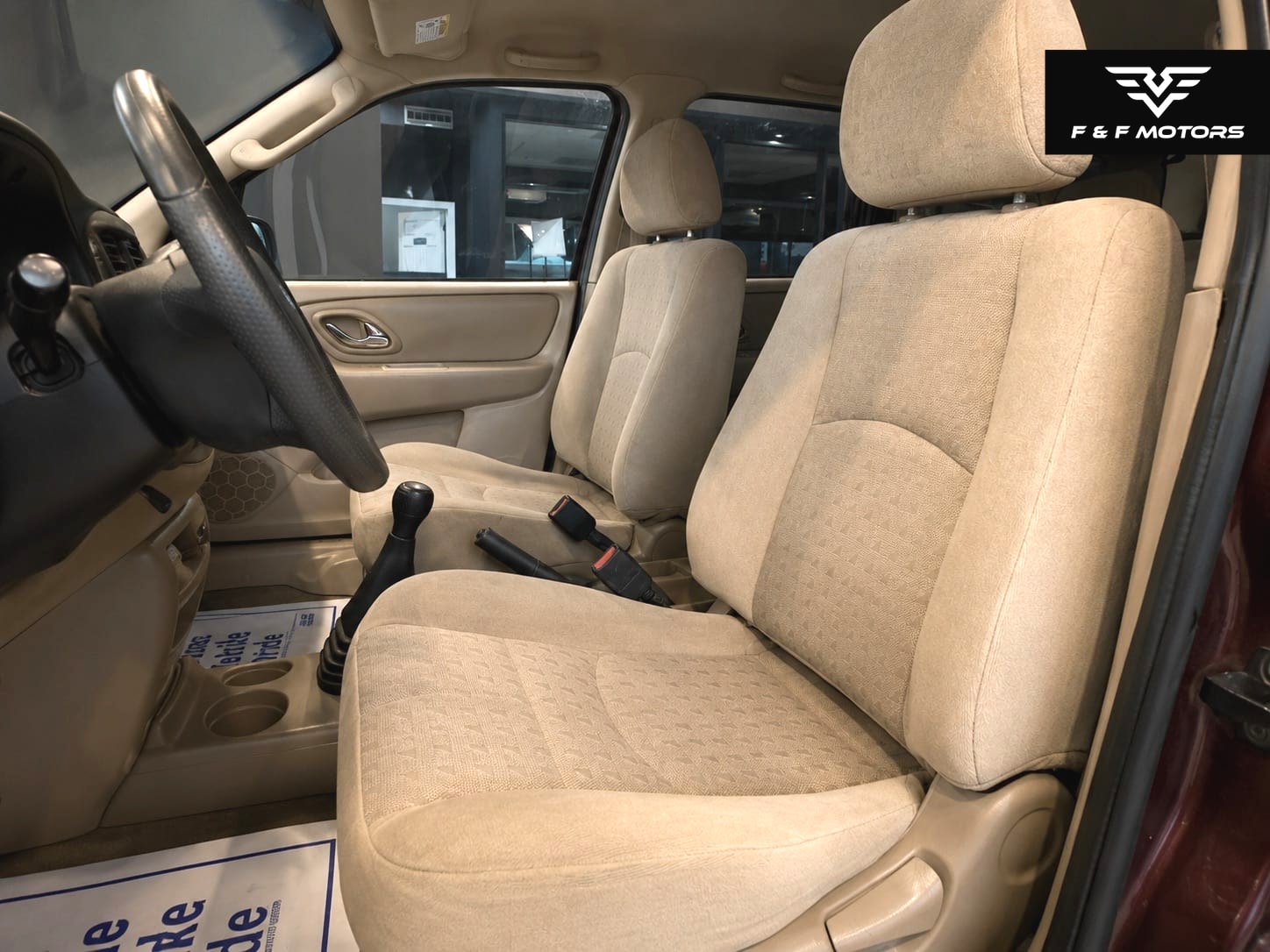 2002 Mazda Tribute DX — Interior