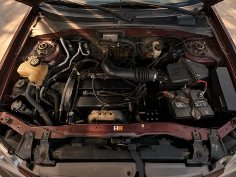 2002 Mazda Tribute DX — Engine