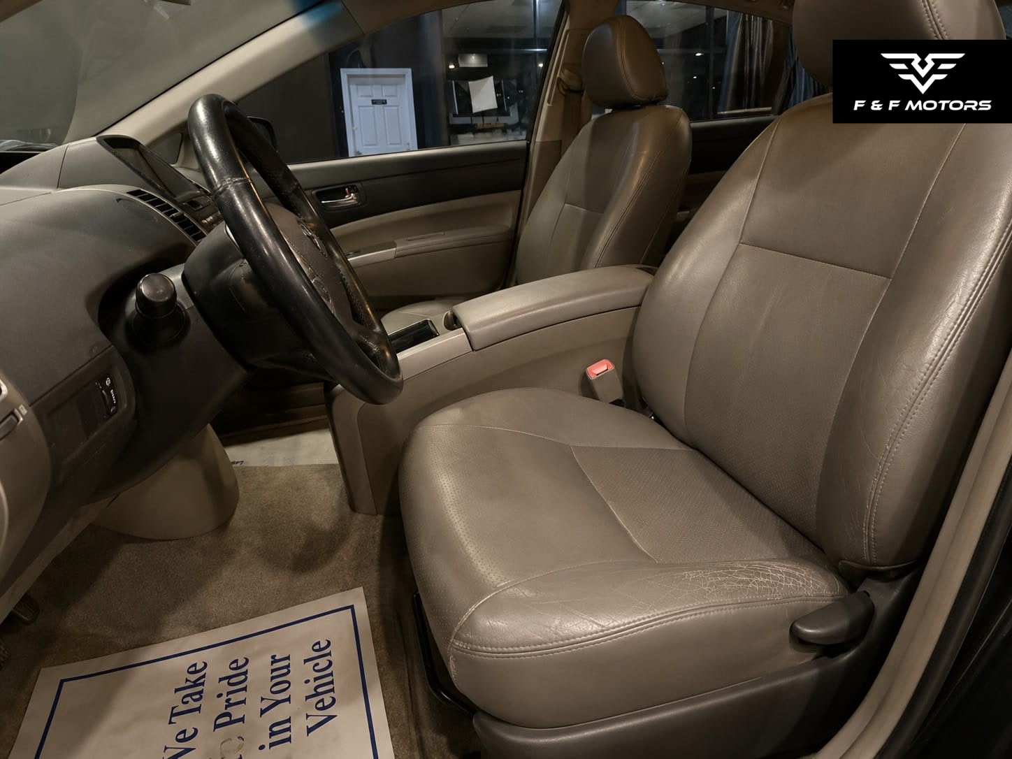 2008 Toyota Prius — Interior