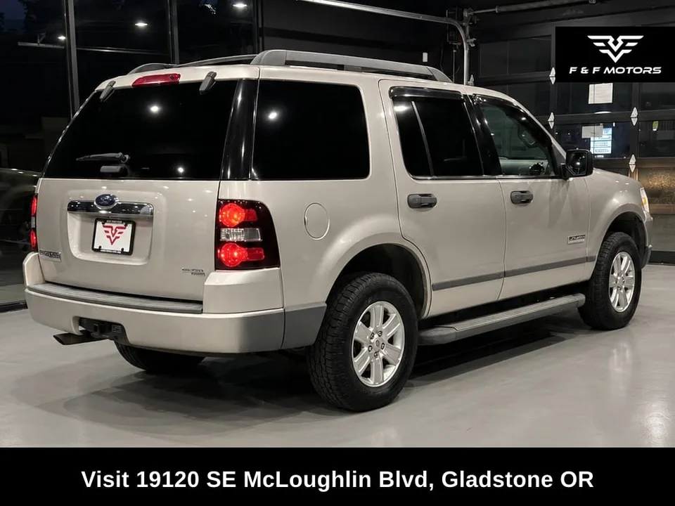 2006 Ford Explorer XLS photo 4