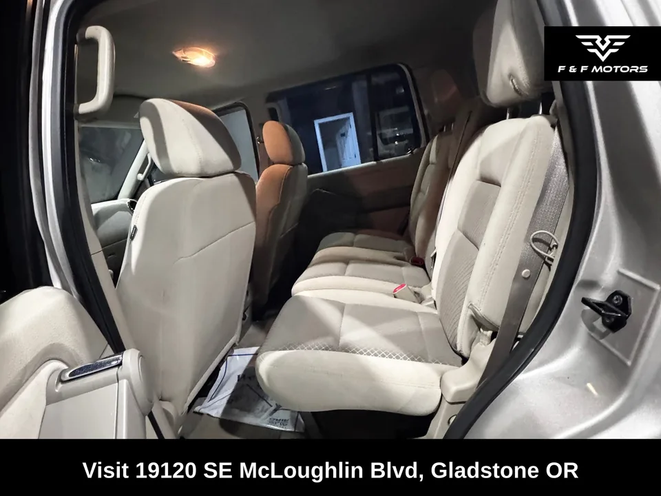 2006 Ford Explorer XLS — Interior