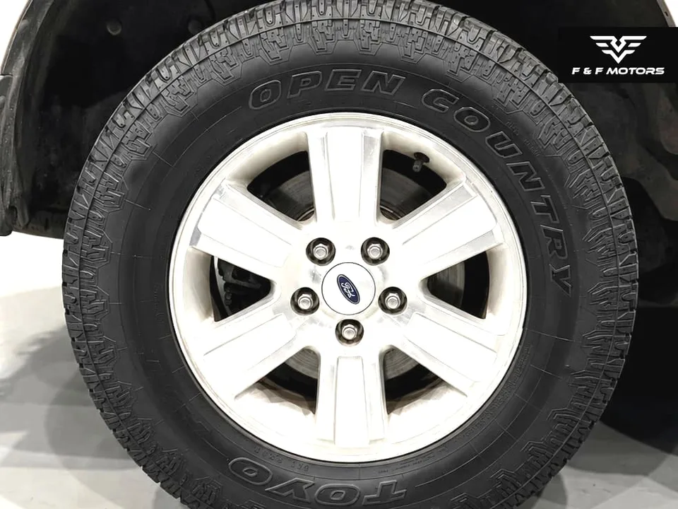 2006 Ford Explorer XLS — Wheels
