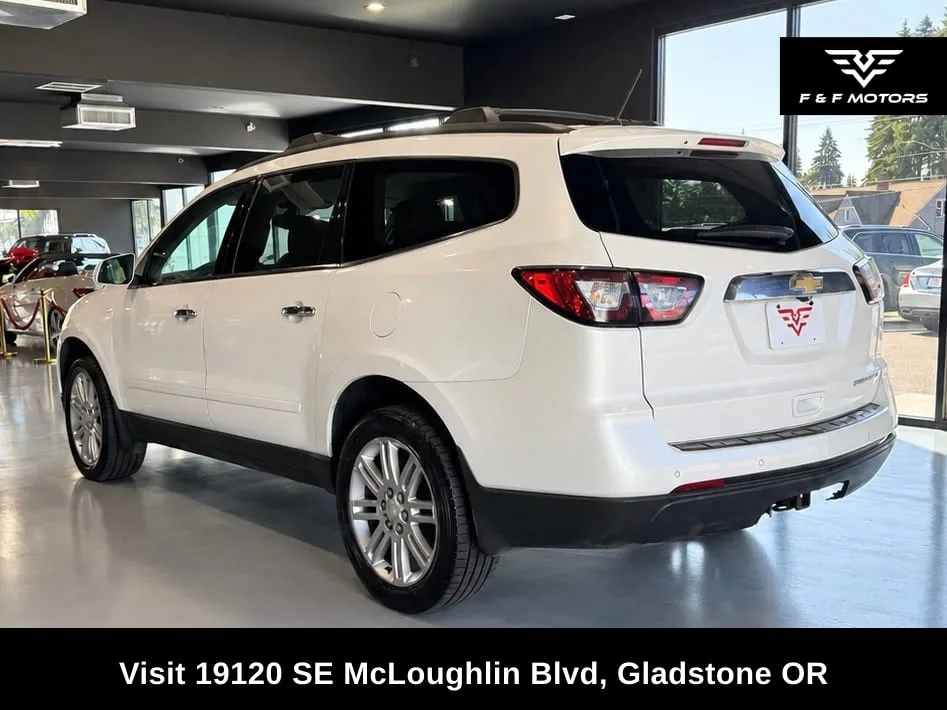 2013 Chevrolet Traverse 1LT photo 4