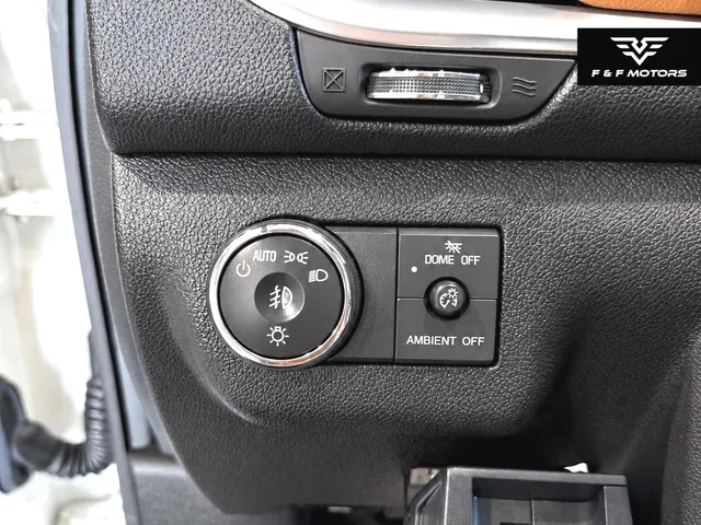 2013 Chevrolet Traverse 1LT — Interior · Photo 9