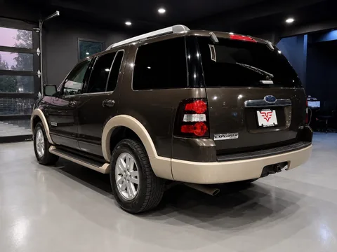 2006 Ford Explorer Eddie Bauer photo 5