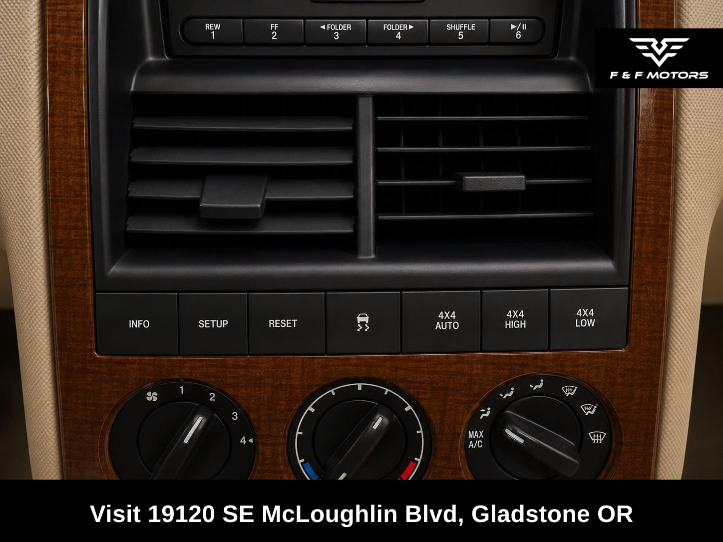 2006 Ford Explorer Eddie Bauer — Interior