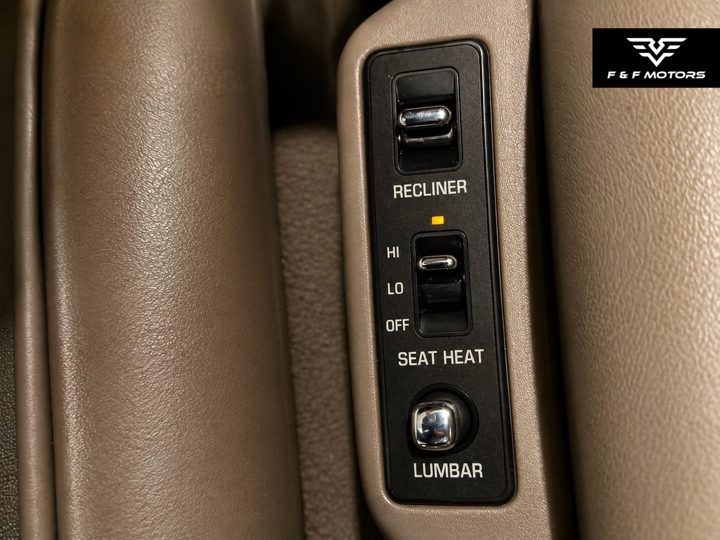 1995 Cadillac DeVille Concours — Interior