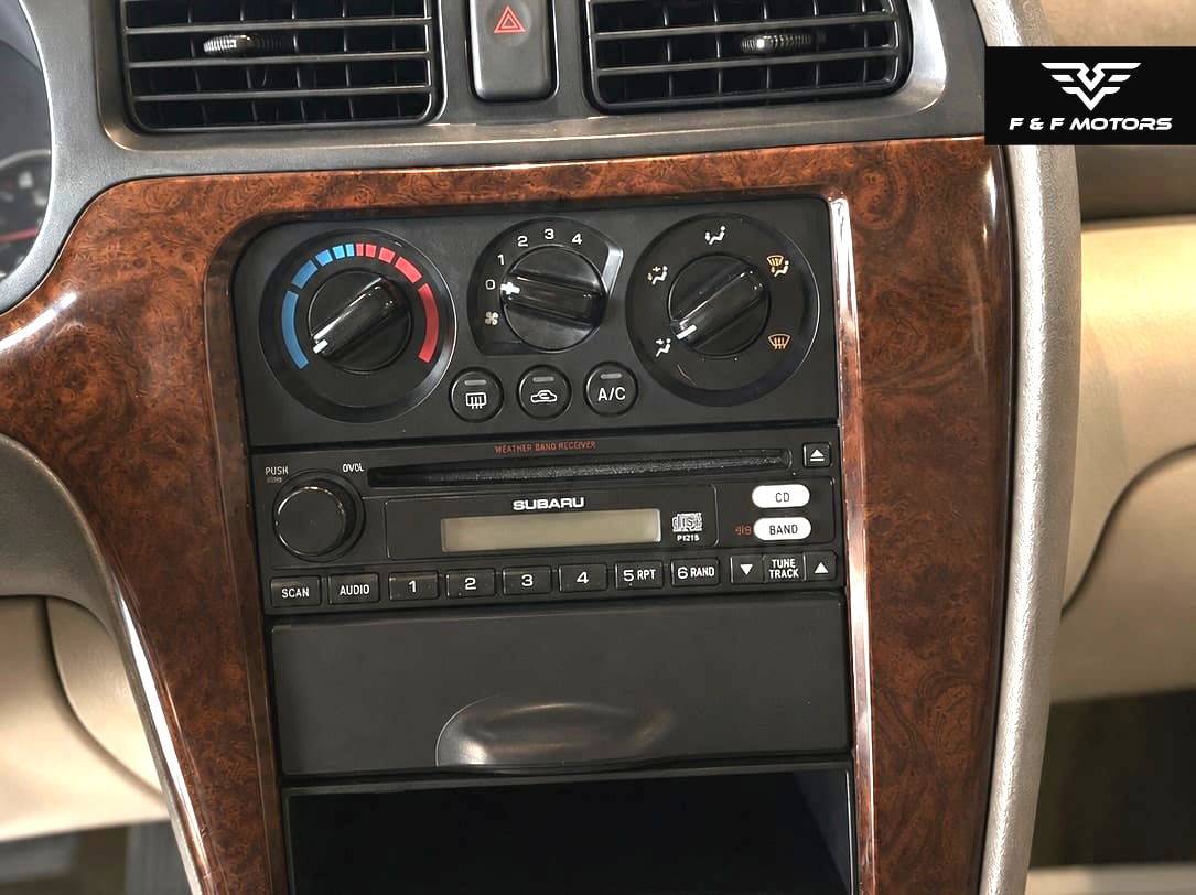 2003 Subaru Outback Outback -CW — Interior
