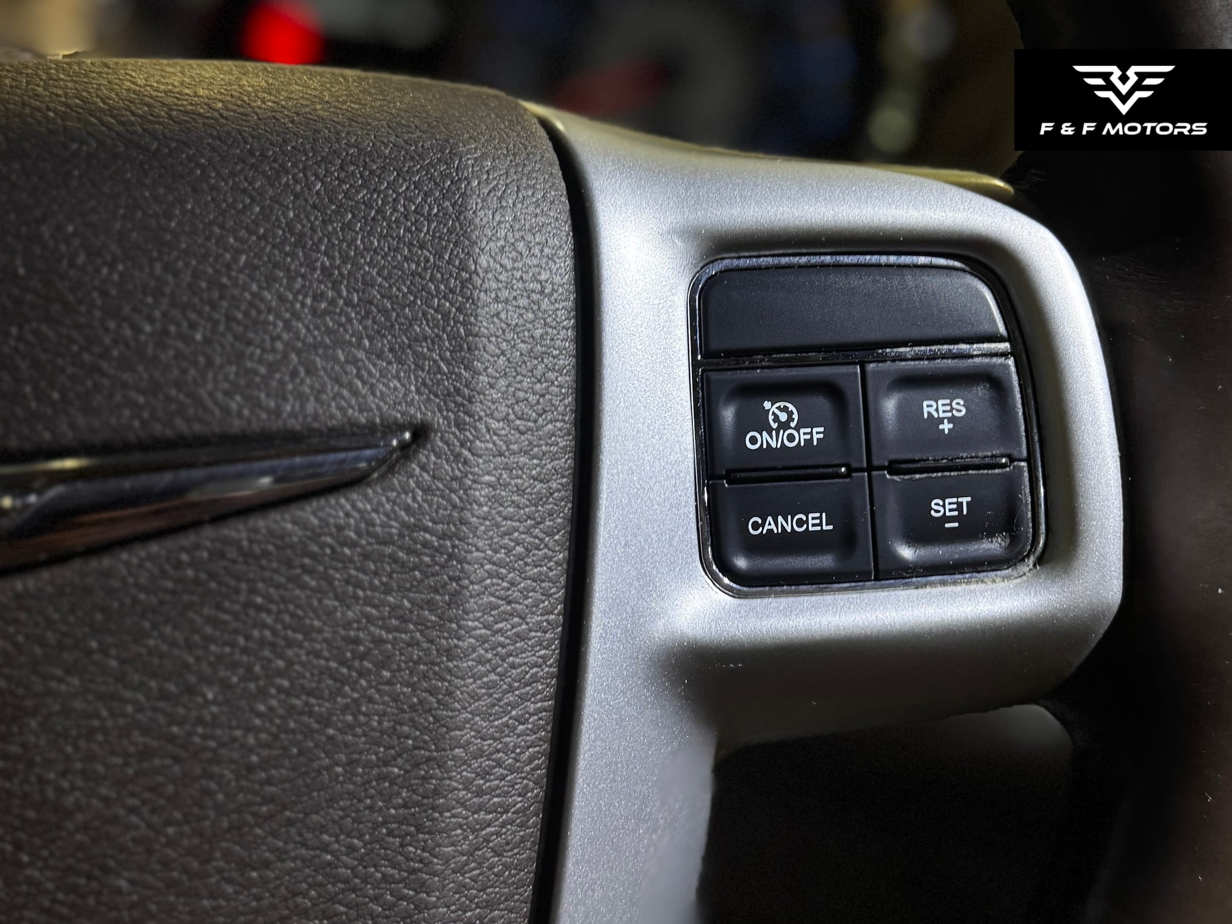 2015 Chrysler Town & Country Limited Platinum — Interior