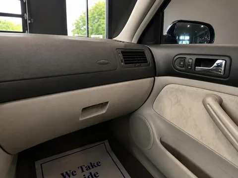 2001 Volkswagen Jetta GLS — Interior