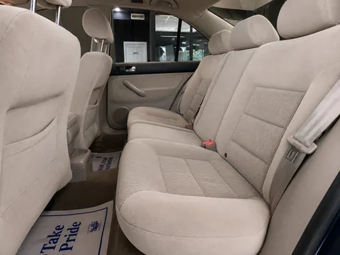 2001 Volkswagen Jetta GLS — Interior