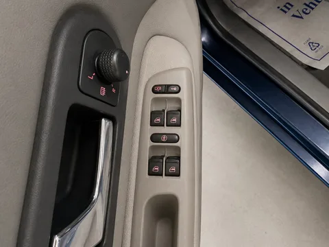 2001 Volkswagen Jetta GLS — Interior