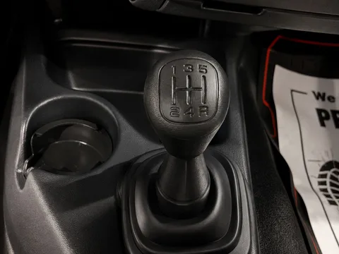 2002 Chevrolet S-10 XL — Interior