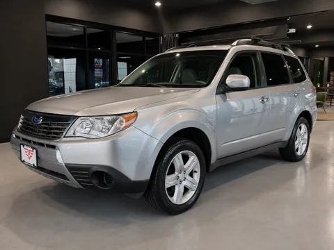 2010 Subaru Forester 2.5X Premium photo 2