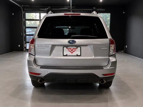 2010 Subaru Forester 2.5X Premium photo 4