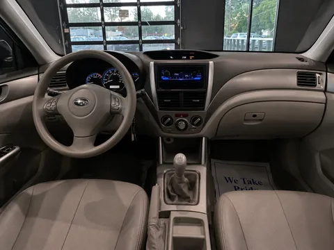 2010 Subaru Forester 2.5X Premium — Interior
