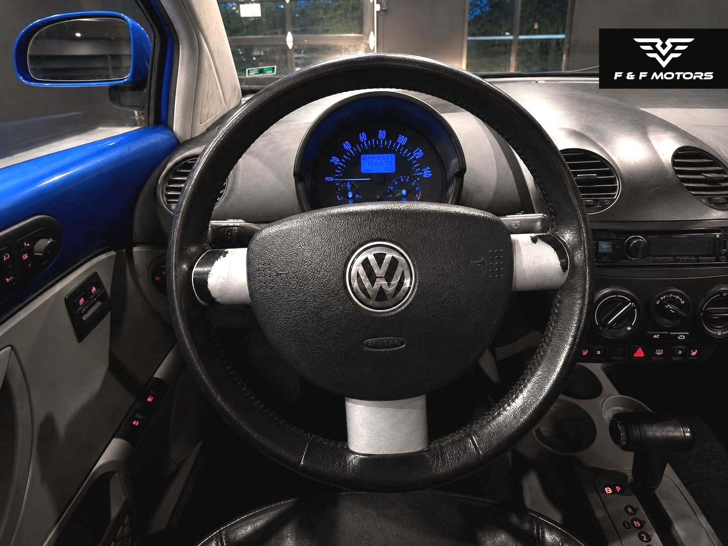 2000 Volkswagen New Beetle GLS — Interior