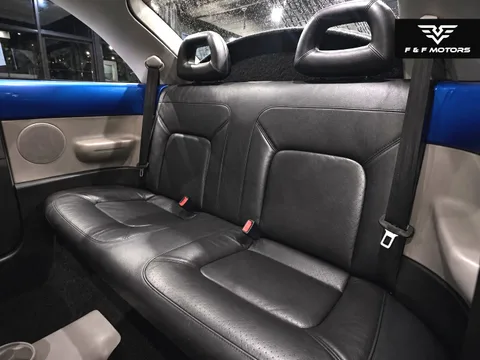 2000 Volkswagen New Beetle GLS — Interior