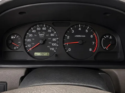2001 Nissan Xterra XE-V6 photo 10