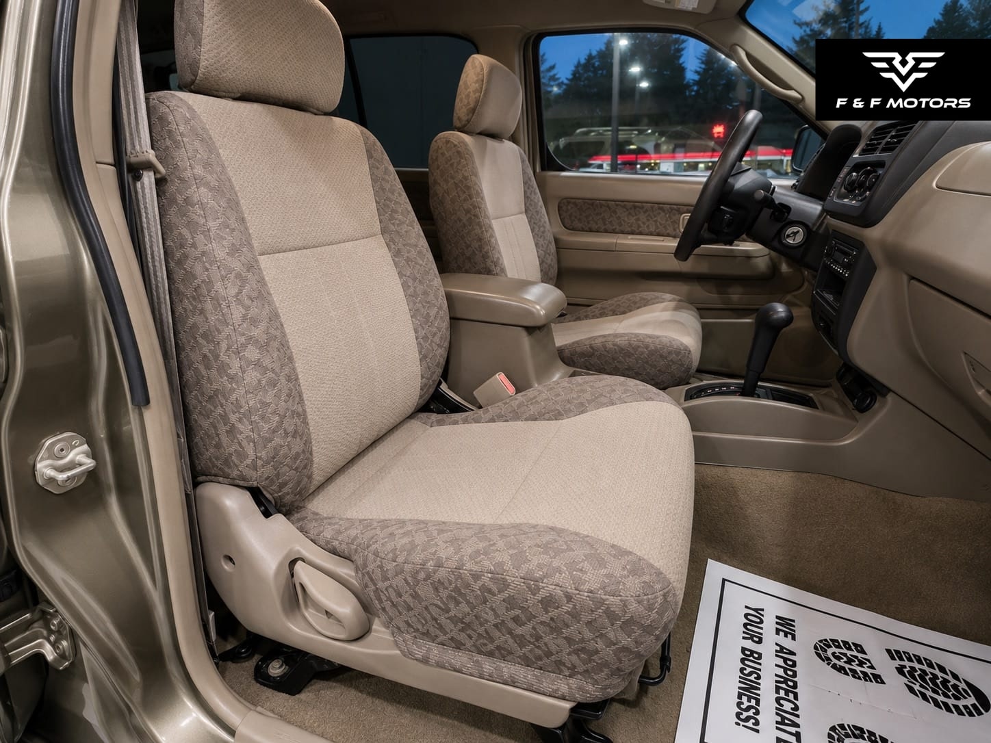 2001 Nissan Xterra XE-V6 — Interior