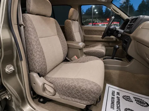 2001 Nissan Xterra XE-V6 — Interior