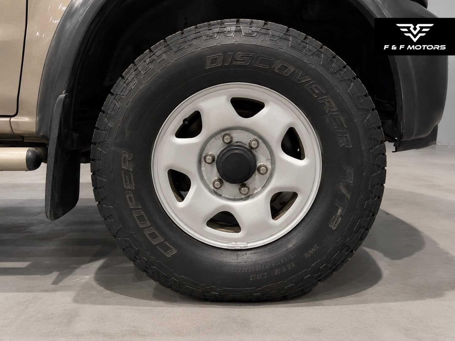 2001 Nissan Xterra XE-V6 — Wheels