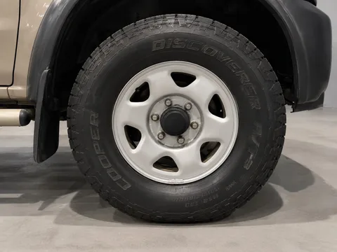 2001 Nissan Xterra XE-V6 — Wheels