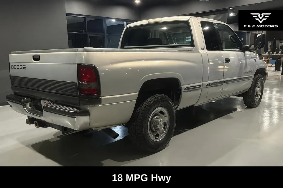 1999 Dodge RAM 2500 SLT — Exterior · Photo 3