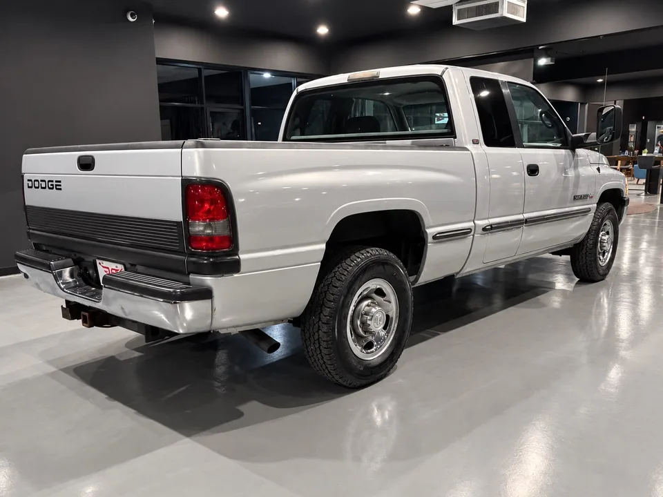 1999 Dodge RAM 2500 SLT — Exterior · Photo 3