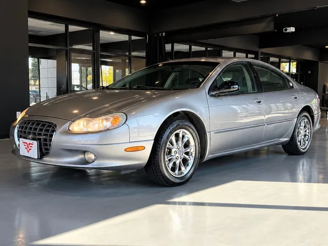 1999 Chrysler Lhs Base — Exterior · Photo 2